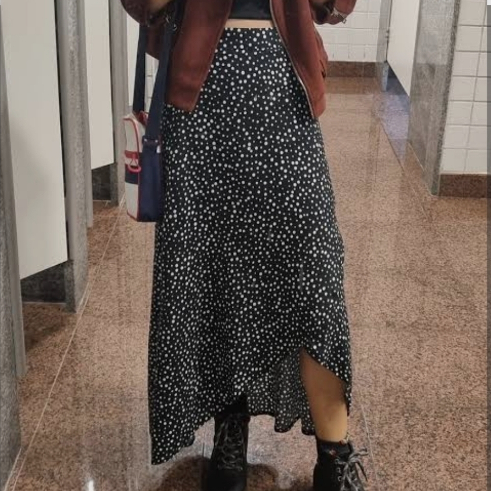 💟 NWOT Japna Asymmetrical Black Beige and White Midi Skirt XS